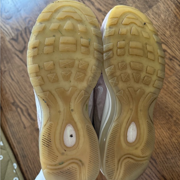 Nike Women’s Sneakers - Picture 3 of 4